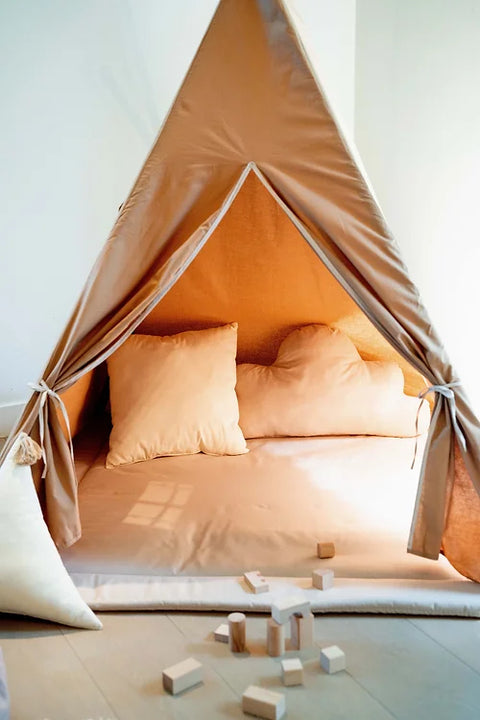 Moje. Tipi tent Caramel